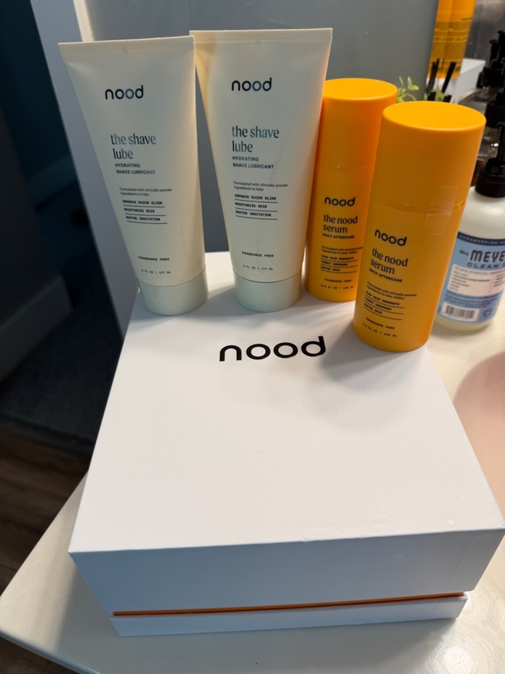 nood Hydrating Shave Lube & The Nood Serum Set - White & Yellow